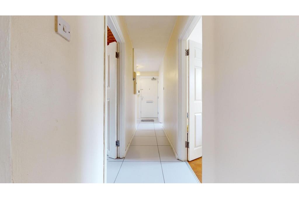 Room to rent on Cornwallis Road, London