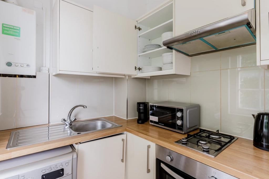 Studio to rent on Mornington Crescent, London