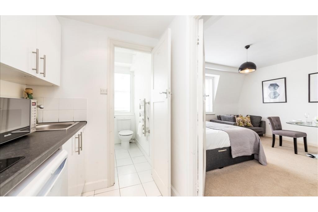 8th floor - Studio - Studio, Apartments - Hill Street, London  259sq