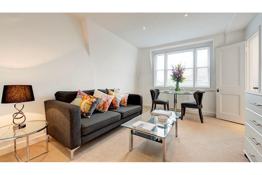 8th floor - Studio Apartments - 321sq ft - Hill Street, London