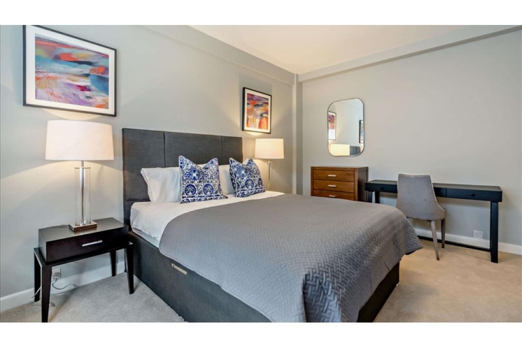 Ground floor - 1 bedroom - 434sq ft - 39 Hill Street, Mayfair London W1J 5NA