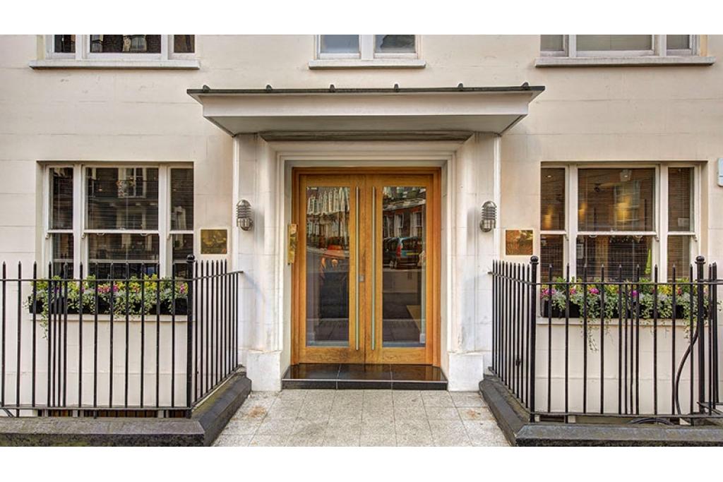 7th floor - 2 bedrooms - 728sq ft - 39 Hill Street, Mayfair London W1J 5NA