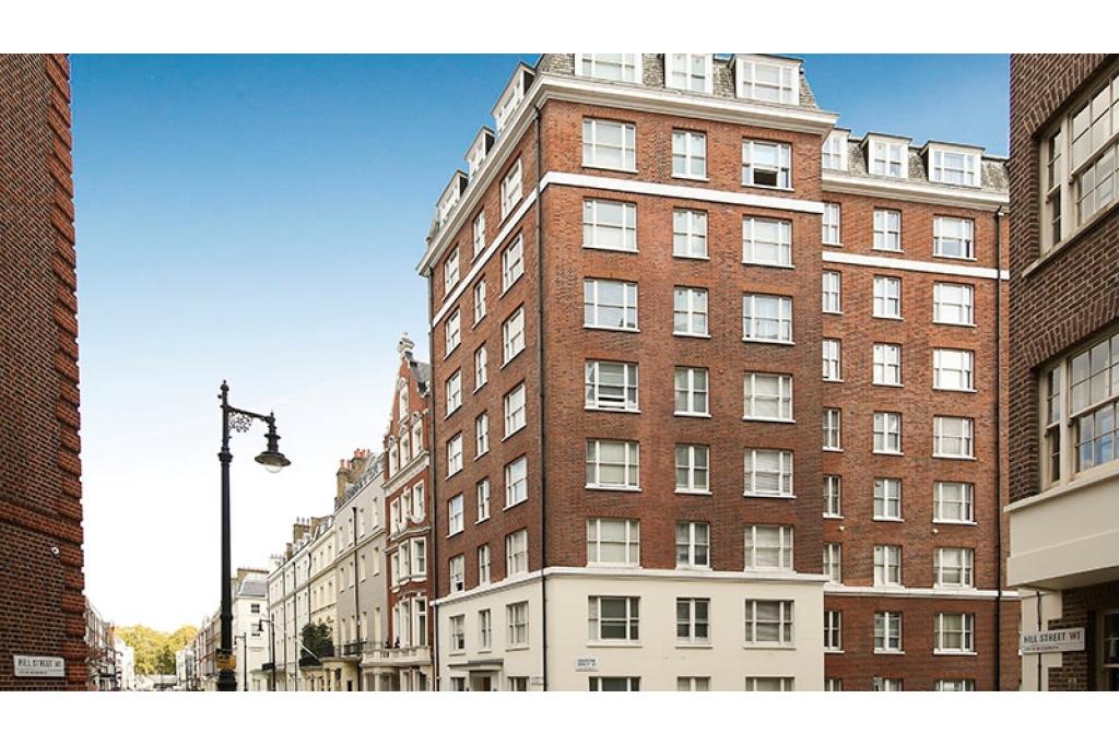 1st floor - 2 bedrooms - 732sq ft - 2 bathrooms - 39 Hill Street, Mayfair London W1J 5NA