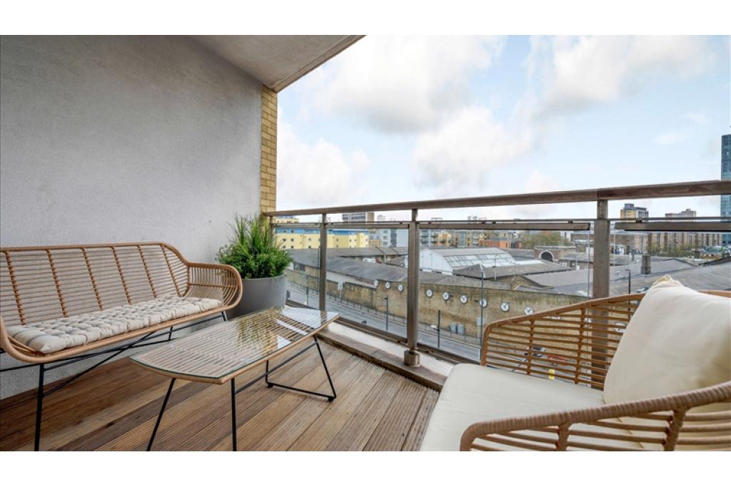 2nd floor - 2 bedrooms - 973sq ft - 2 bathrooms - 39 Westferry Circus, Canary Wharf London