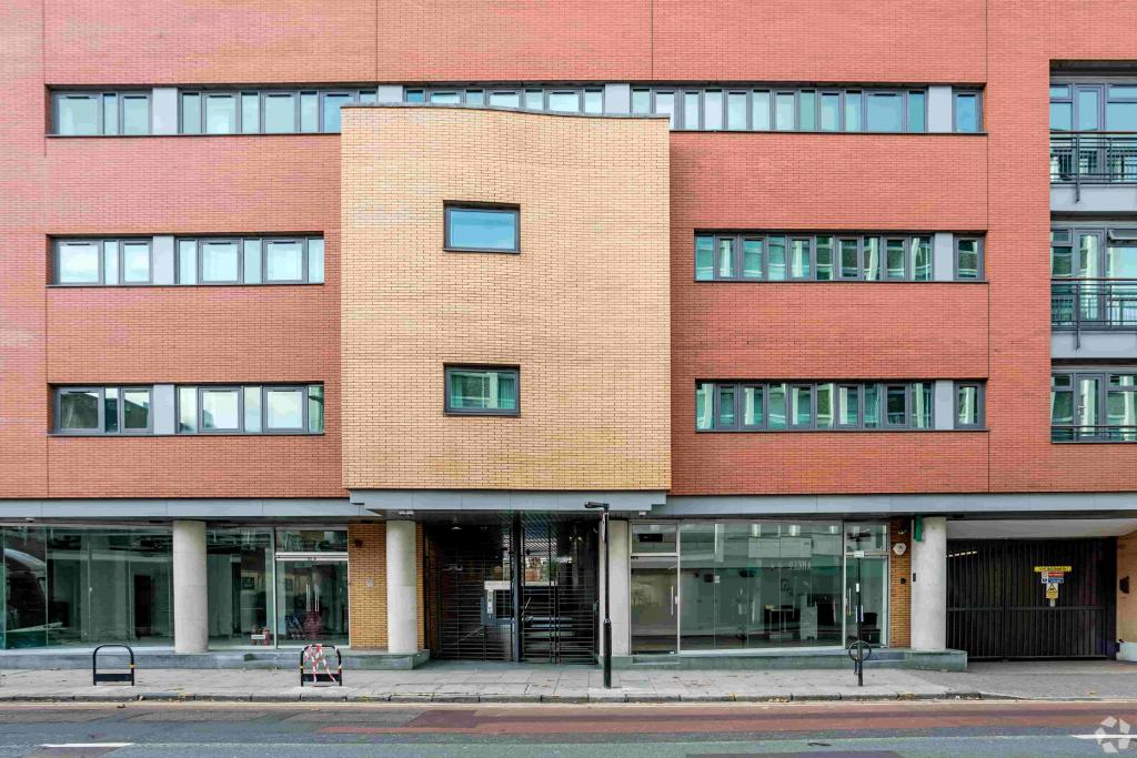 40-56 City Rd – The Lexington – Retail/Residential Unit for Lease/Sale – London