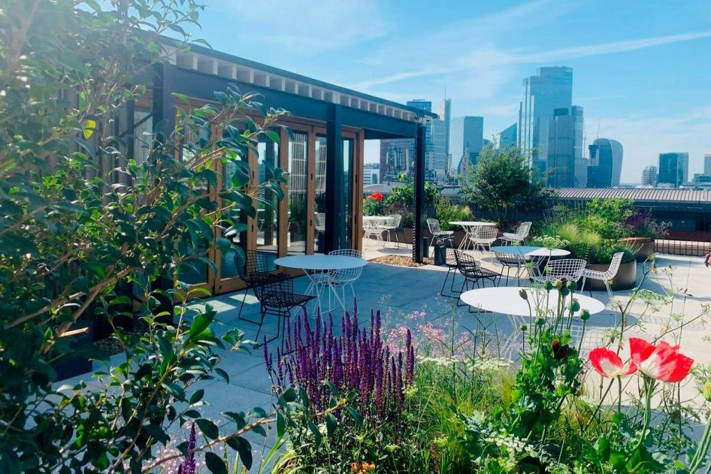 66 City Rd – The Featherstone Building – 119,868 Sq ft Office Space To Let