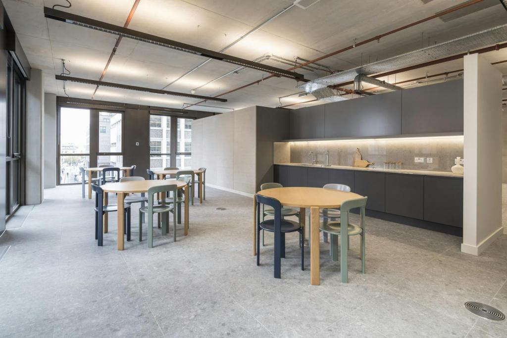 66 City Rd – The Featherstone Building – 119,868 Sq ft Office Space To Let