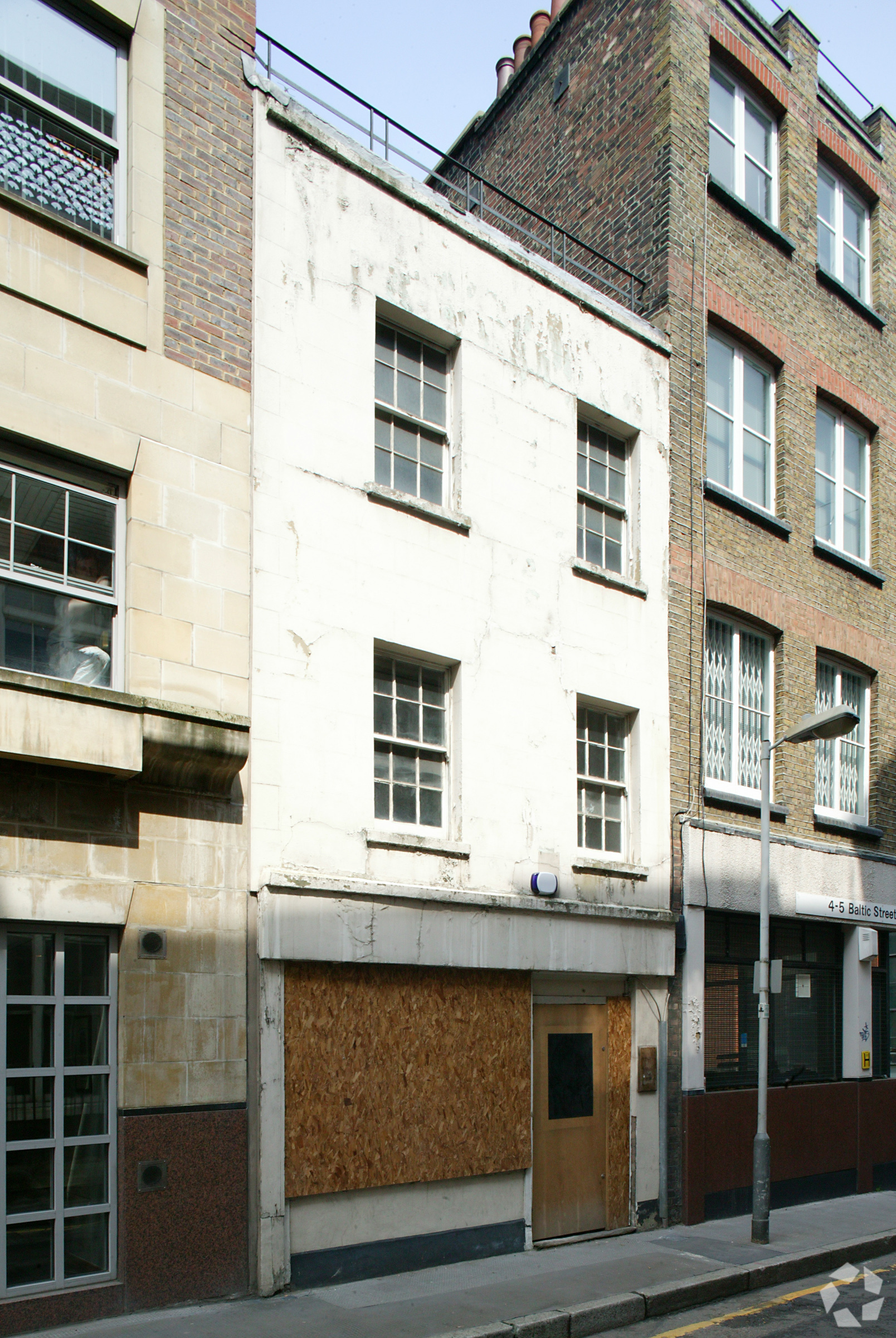 6 Baltic St E – 633 Sq ft Office Space To Let – £60/Sq ft (FRI)