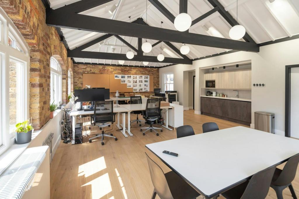 14 Baltic St E – 708 Sq ft Office Space To Let – £62.50/Sq ft (FRI)