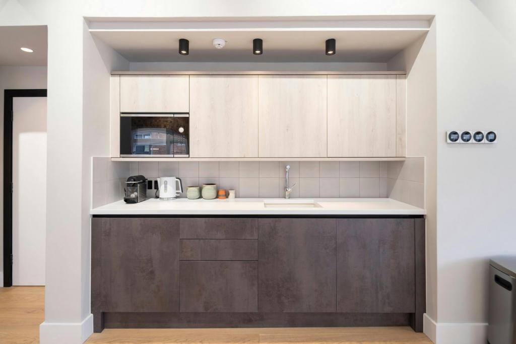 14 Baltic St E – 708 Sq ft Office Space To Let – £62.50/Sq ft (FRI)