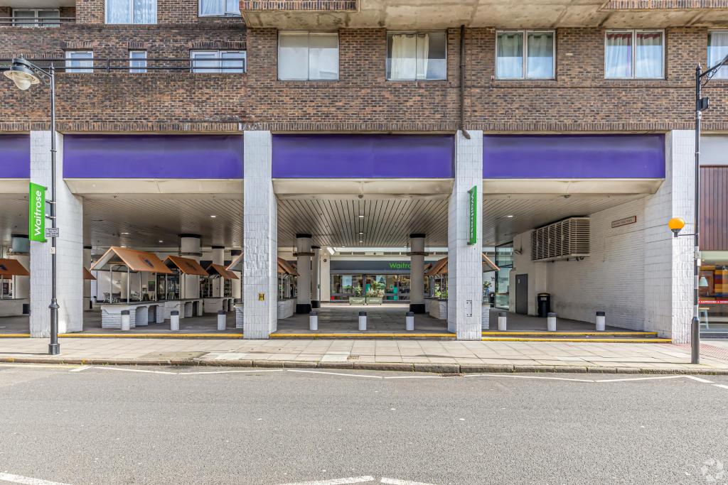 1-5 Cherry Tree Walk – Cherry Tree Walk Shopping Centre–1,039 Sq ft Retail Space To Let – £32,000