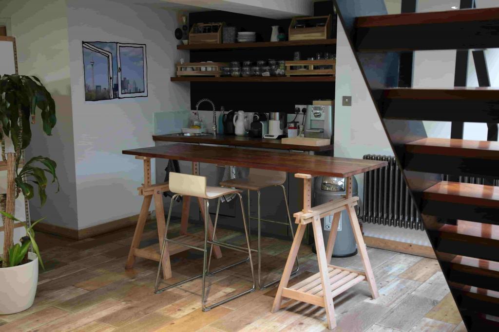 9-10 Mallow St – Office Space To Let – 5,022 Sq ft – £36.00 - £39.00/FRI