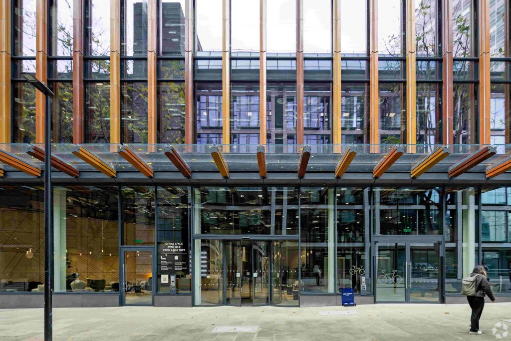 1 Crown Pl – Office Space – 174,164 Sq ft – £79.50/Sq ft