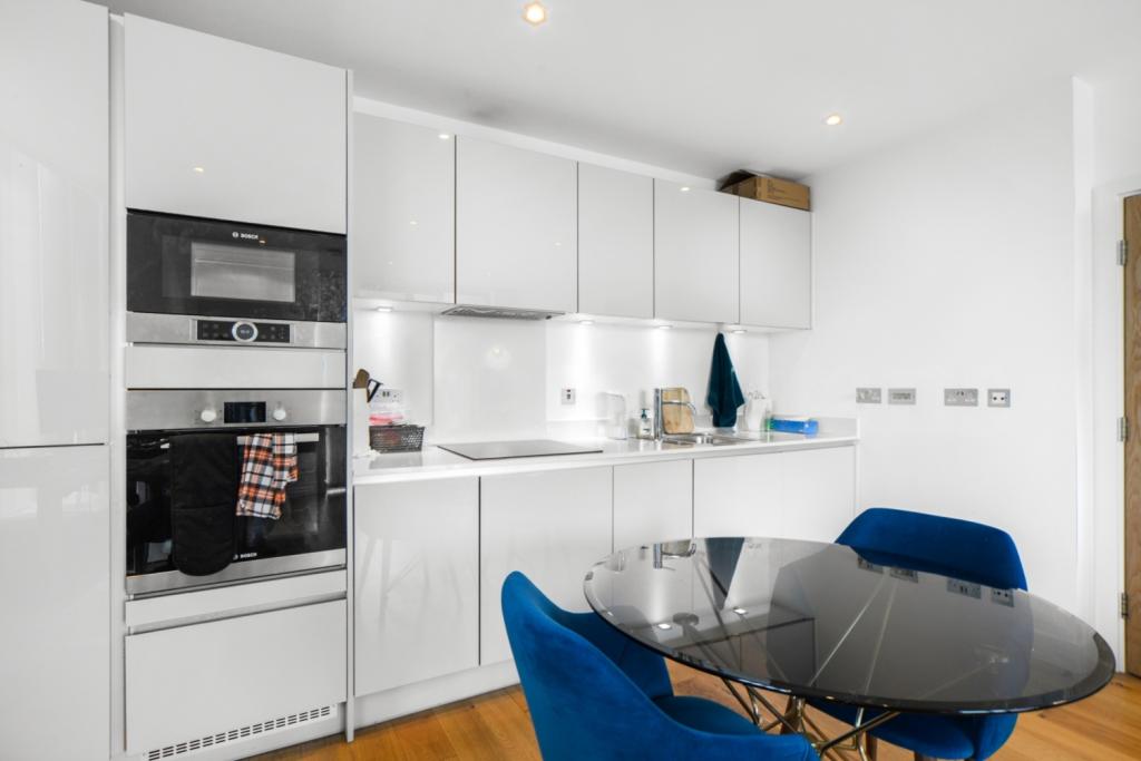 £325,000 – 1 Bedroom Apartment for Sale – 547 sq ft – Station Road, Lewisham, London,