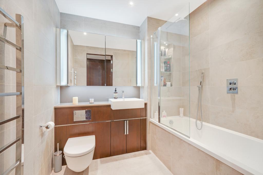 £595,000 Guide Price – 1 Bedroom Apartment for Sale – 572 sq ft – The Residence,