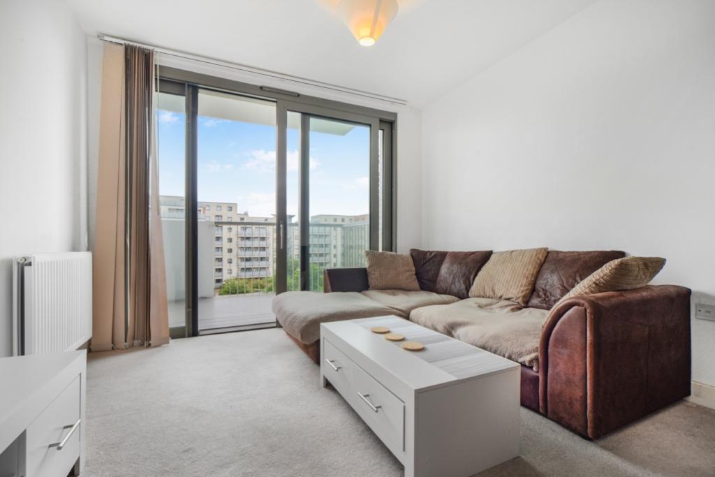 £285,000 Offers in Excess Of – One Bedroom Apartment for Sale – 563 sq ft – Parkside Court