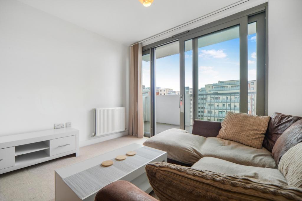 £285,000 Offers in Excess Of – One Bedroom Apartment for Sale – 563 sq ft – Parkside Court