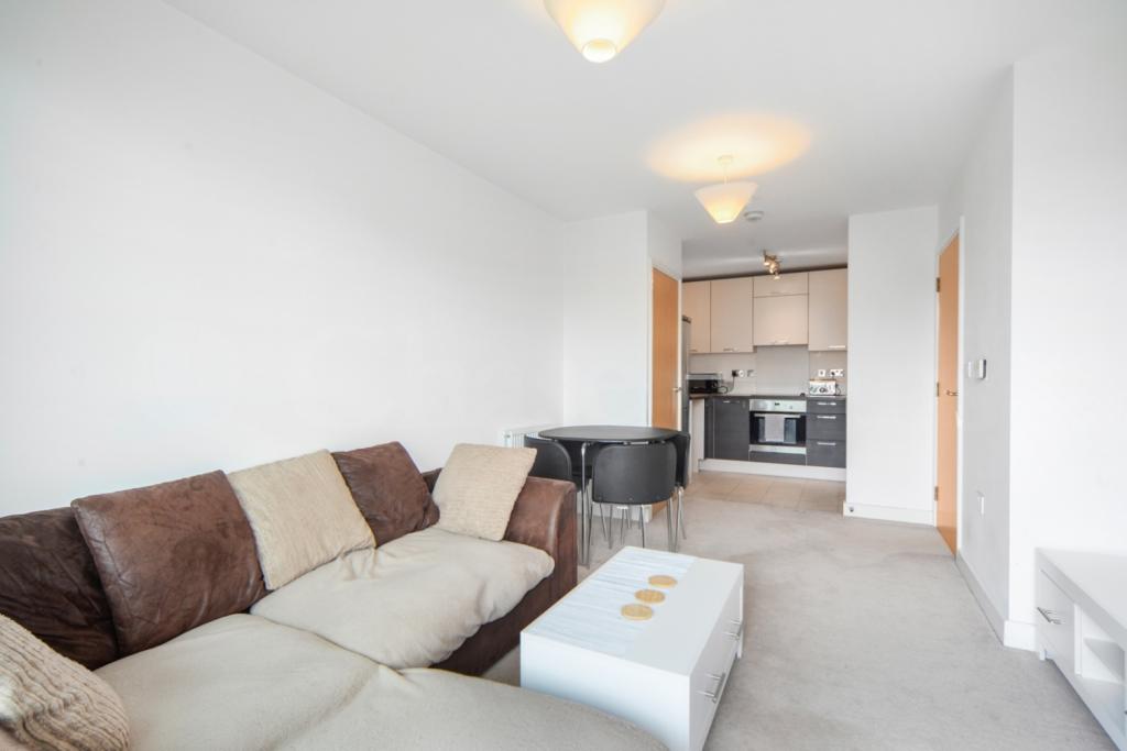 £285,000 Offers in Excess Of – One Bedroom Apartment for Sale – 563 sq ft – Parkside Court