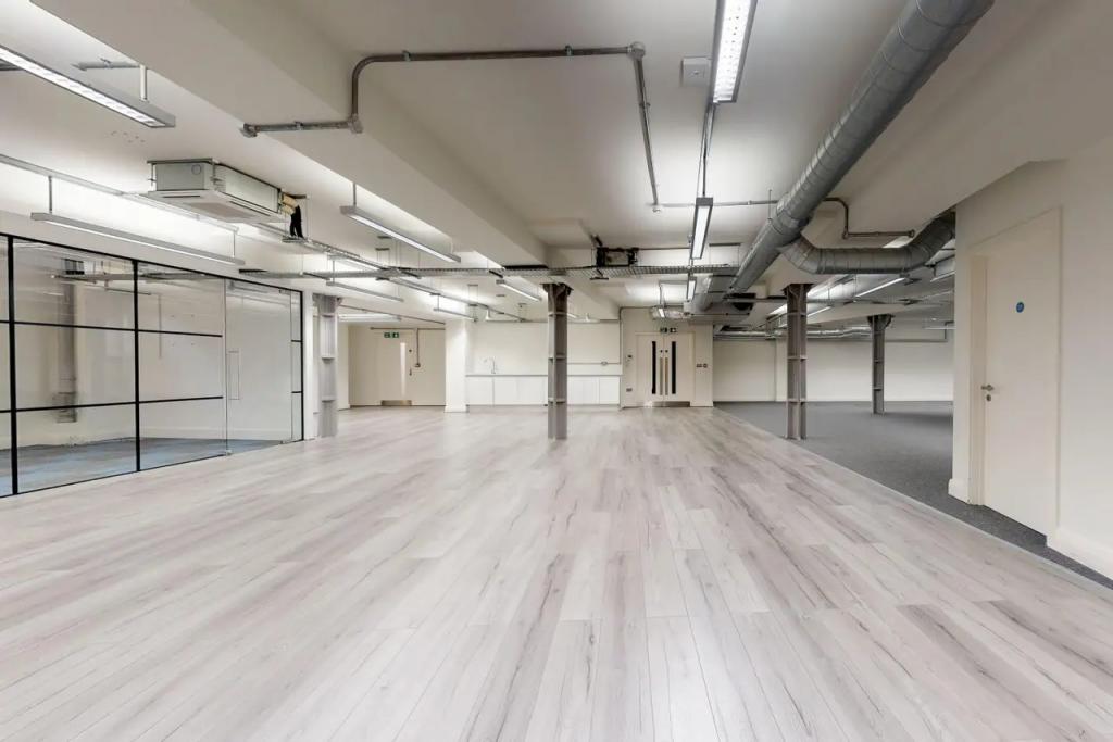 £29.50/Sq ft – Leonard Circ – Victoria House – 3,300 sq ft Office Space for Lease