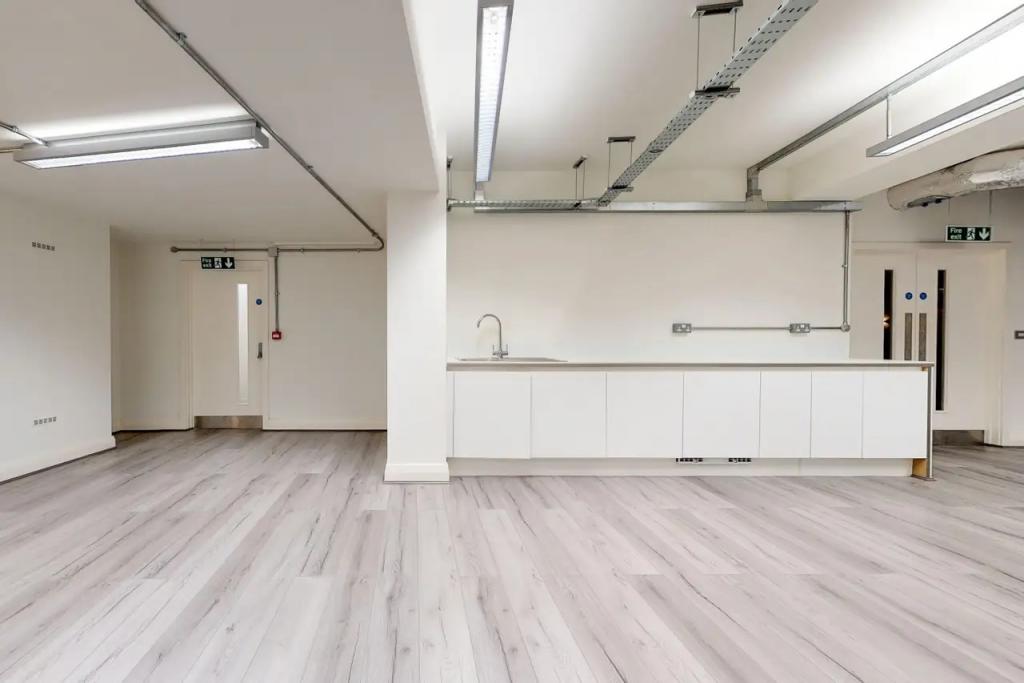 £29.50/Sq ft – Leonard Circ – Victoria House – 3,300 sq ft Office Space for Lease