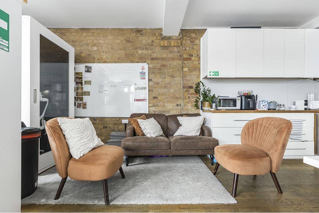 £47.50/Sq ft – 78A Luke St – 580 sq ft Available