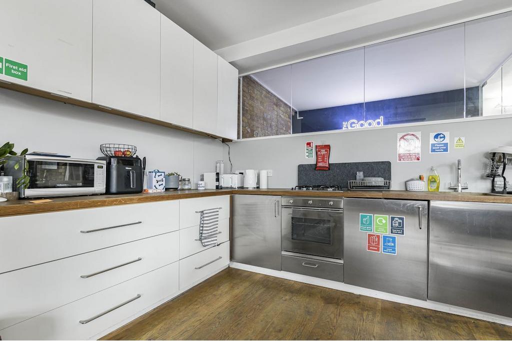 £47.50/Sq ft – 78A Luke St – 580 sq ft Available