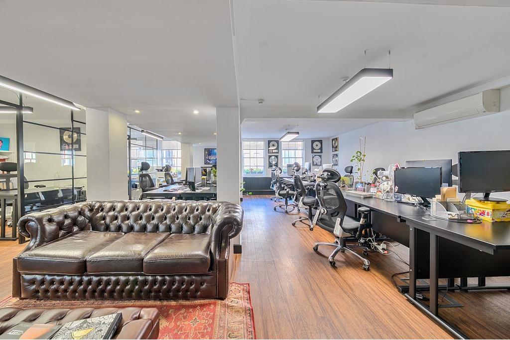 £39.50/Sq ft – 65 Rivington St – 1,020 sq ft Available