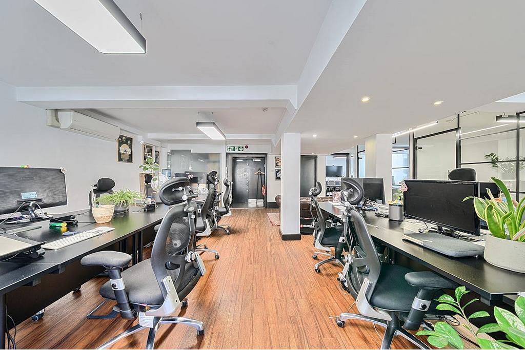 £39.50/Sq ft – 65 Rivington St – 1,020 sq ft Available