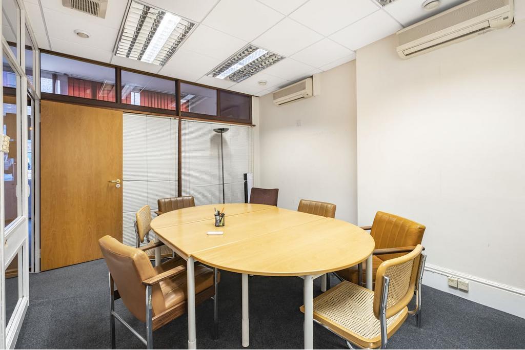 71 Rivington St – Office Space – 2,016 sq ft Available – Shoreditch, London EC2A