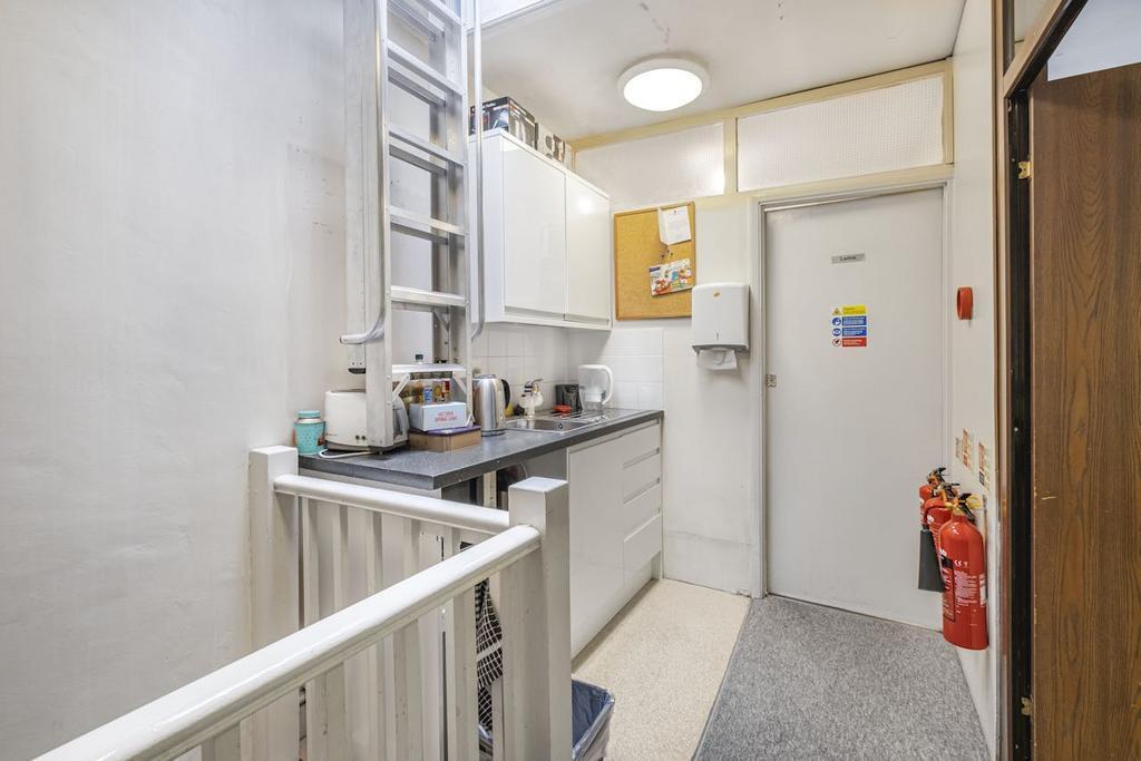 71 Rivington St – Office Space – 2,016 sq ft Available – Shoreditch, London EC2A