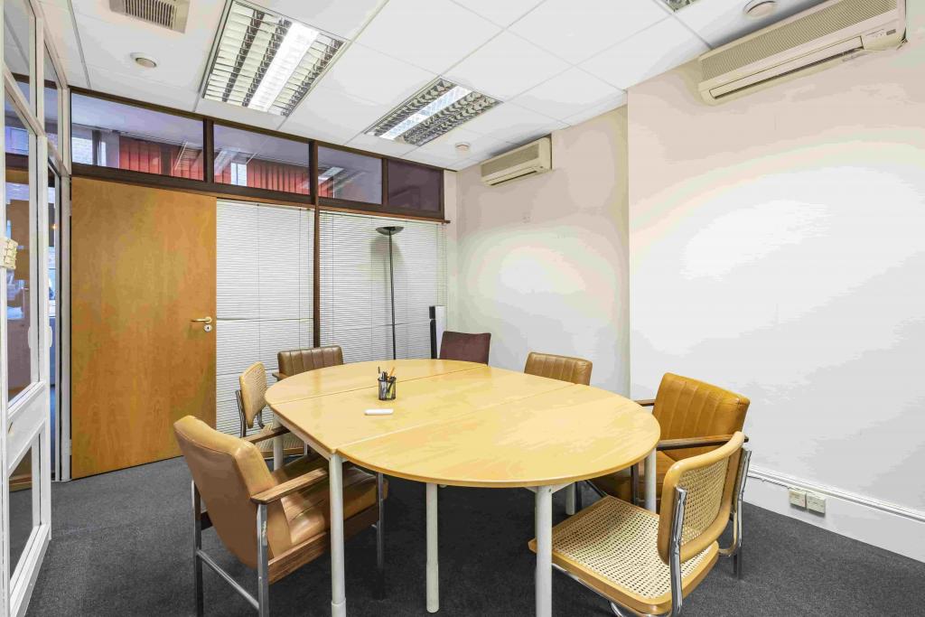 83 Rivington St – Light Industrial Space – 4,507 sq ft Available – Shoreditch, London EC2A