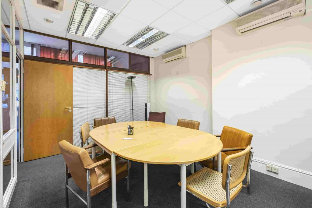 71 Rivington St – Office Space – 2,016 sq ft Available – Shoreditch, London EC2A