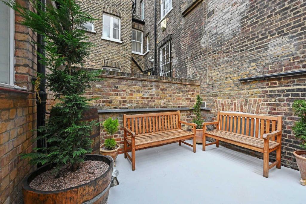 15-17 Christopher St – Office Space for Lease – Farringdon, London EC2A