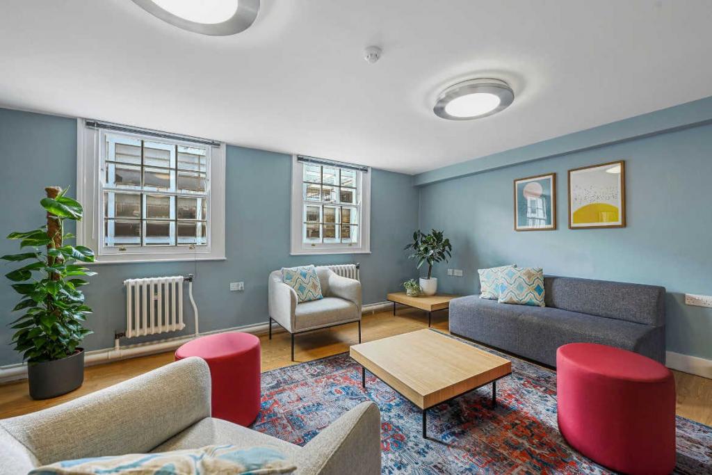 15-17 Christopher St – Office Space for Lease – Farringdon, London EC2A