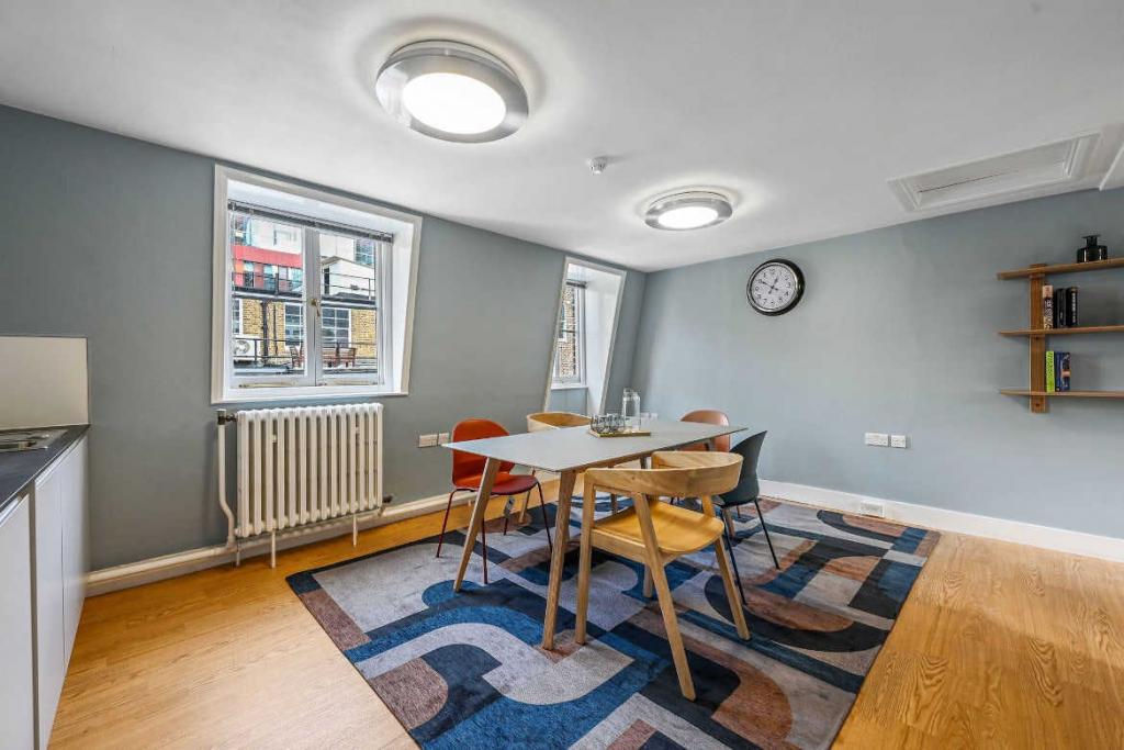 15-17 Christopher St – Office Space for Lease – Farringdon, London EC2A