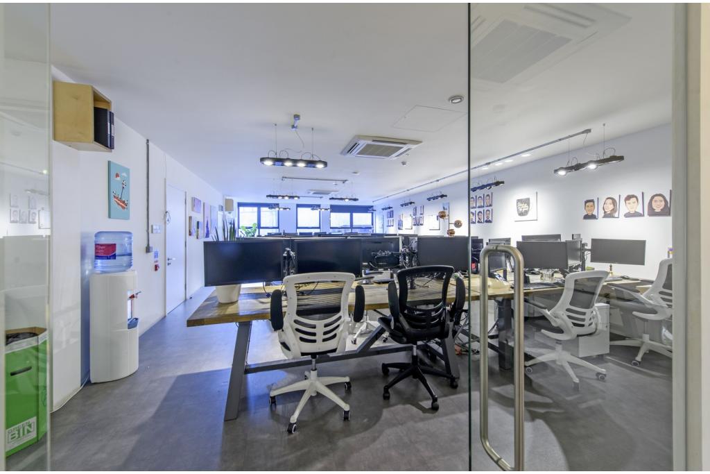 Holywell Ln – Mixed-Use Retail/Office Space for Lease – Shoreditch, London