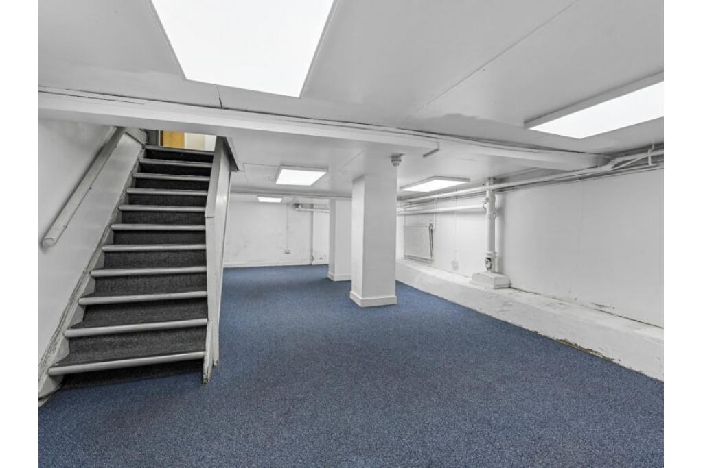 17 Holywell Row – Self-Contained Office Building for Lease – Shoreditch, London