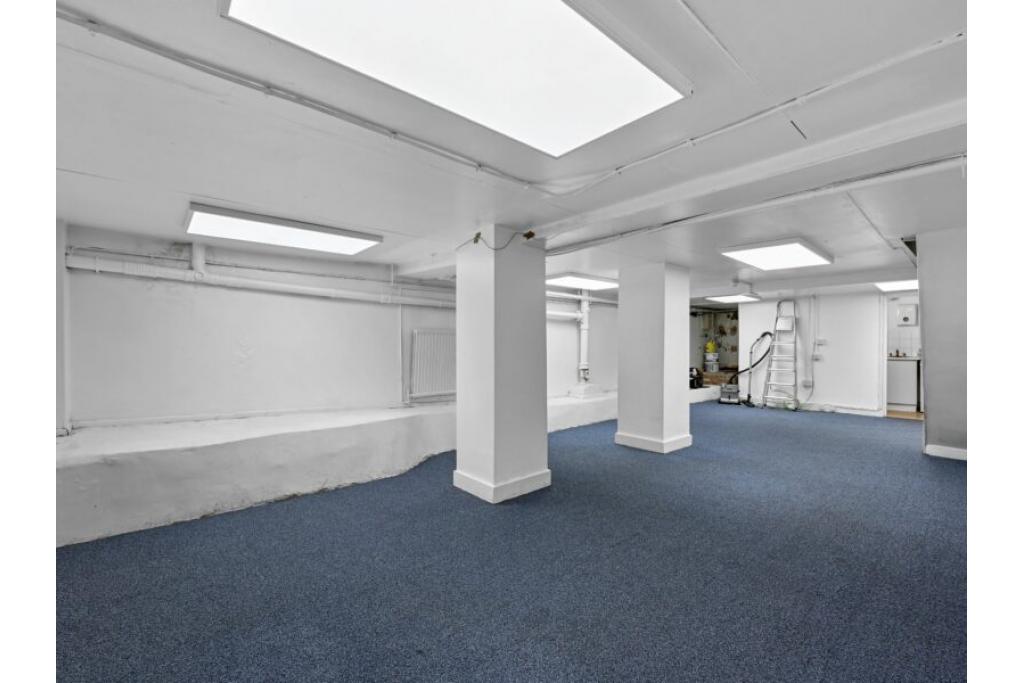 17 Holywell Row – Self-Contained Office Building for Lease – Shoreditch, London