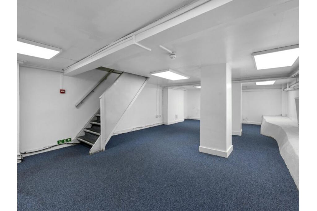 17 Holywell Row – Self-Contained Office Building for Lease – Shoreditch, London