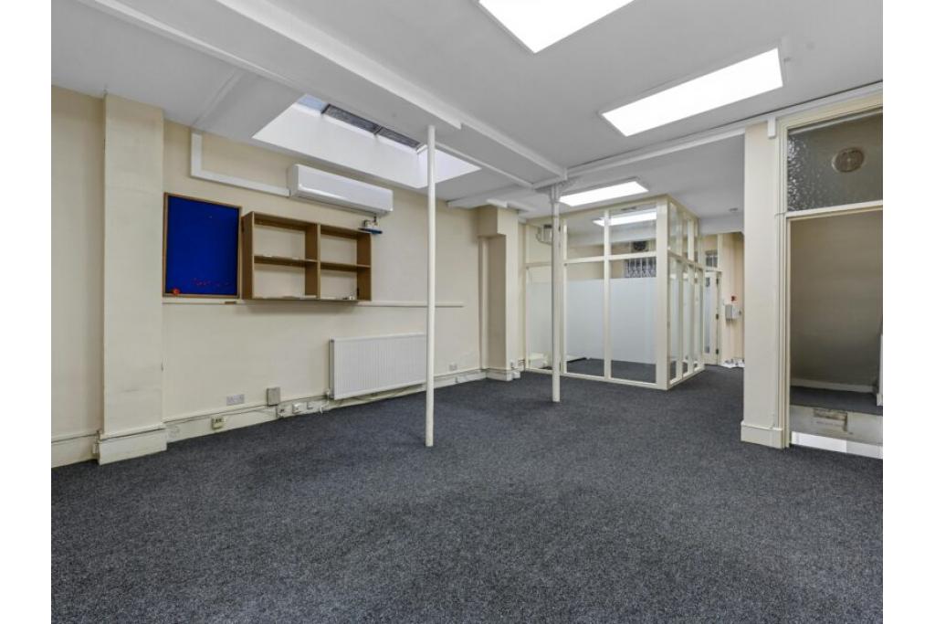 17 Holywell Row – Self-Contained Office Building for Lease – Shoreditch, London