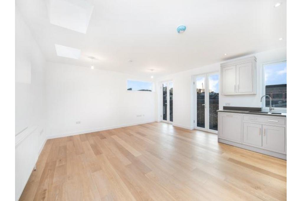 6-8 Standard Pl – Office Space for Lease – City Fringe, London EC2A