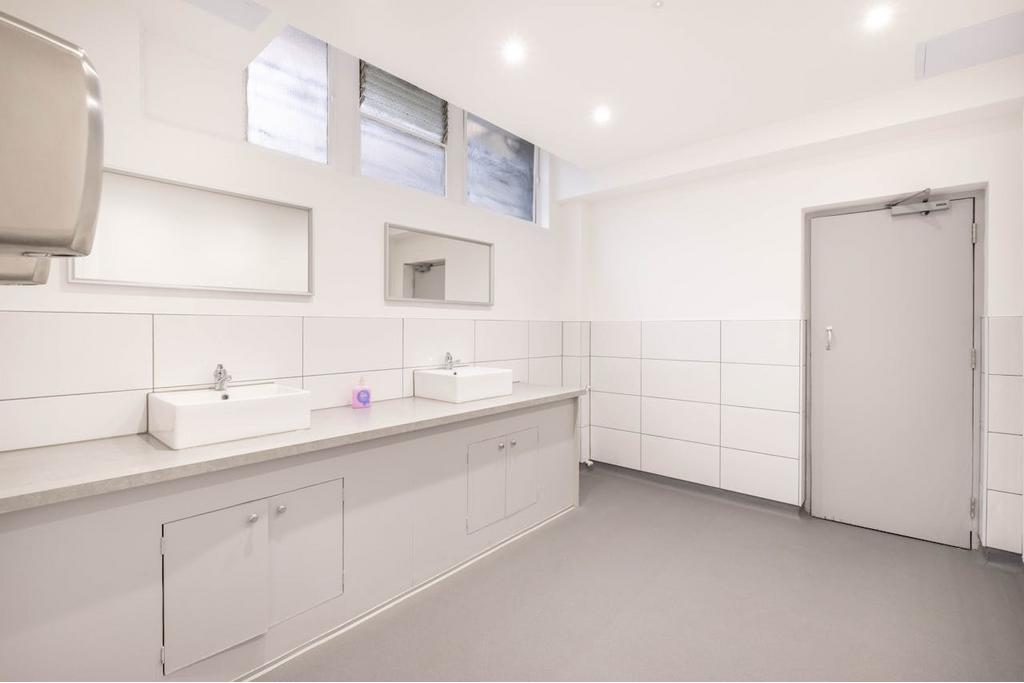 32-38 Scrutton St, London EC2A 4RQ – Office Space for Lease