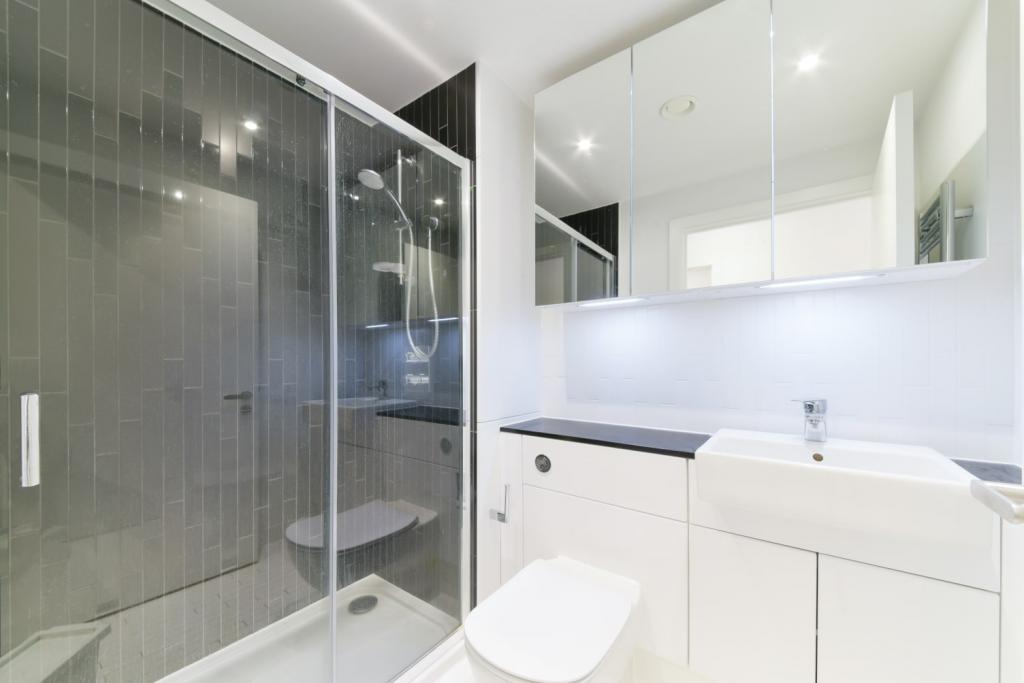 £1,350,000 Guide Price –3 Bedroom Apartment for Sale in Elephant Park,Elephant and Castle