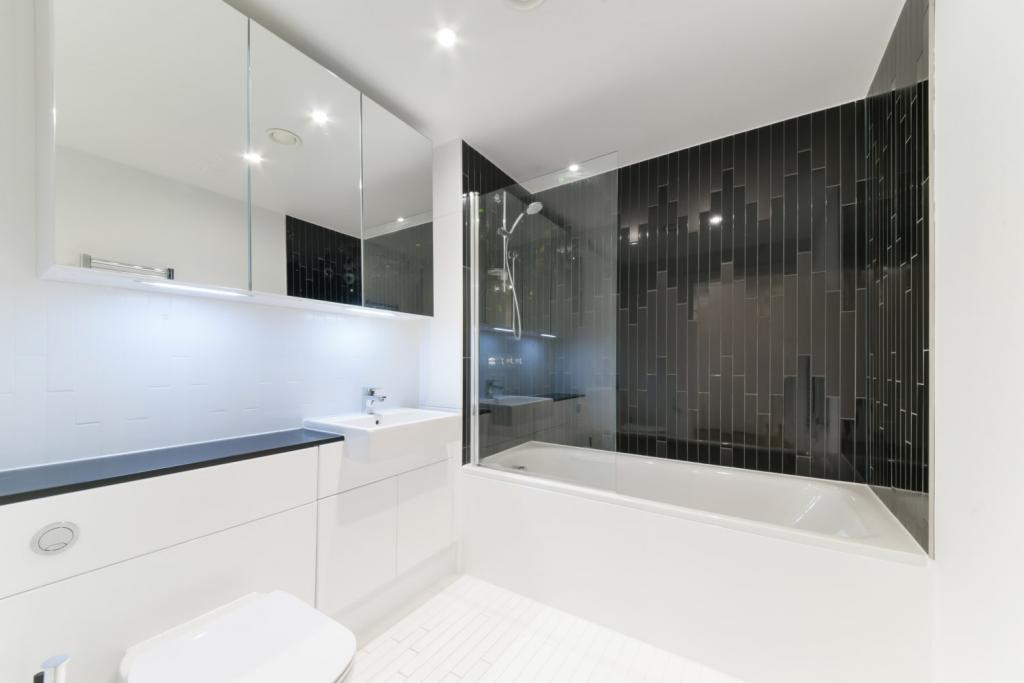 £1,350,000 Guide Price –3 Bedroom Apartment for Sale in Elephant Park,Elephant and Castle