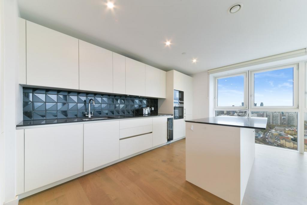 £1,350,000 Guide Price –3 Bedroom Apartment for Sale in Elephant Park,Elephant and Castle