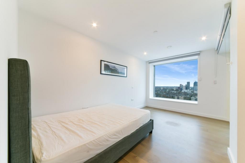 £1,350,000 Guide Price –3 Bedroom Apartment for Sale in Elephant Park,Elephant and Castle