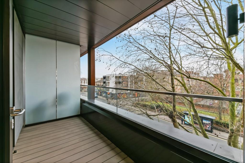 £600,000 Offers in Excess of – 1 Bedroom Apartment for Sale in HKR, Hoxton, London