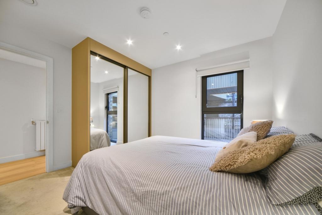 £450,000 Offers in Excess of – 1 Bedroom Apartment for Sale in Royal Arsenal Riverside