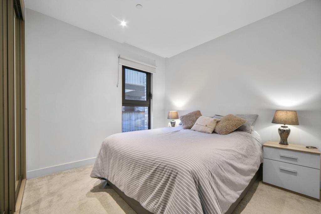 £450,000 Offers in Excess of – 1 Bedroom Apartment for Sale in Royal Arsenal Riverside