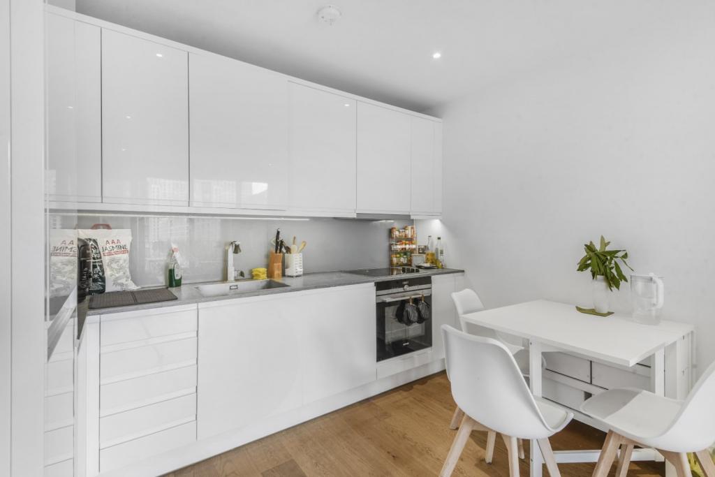 £345,000 Asking Price – 1 Bedroom Apartment for Sale in Reverence House, Colindale Gardens,